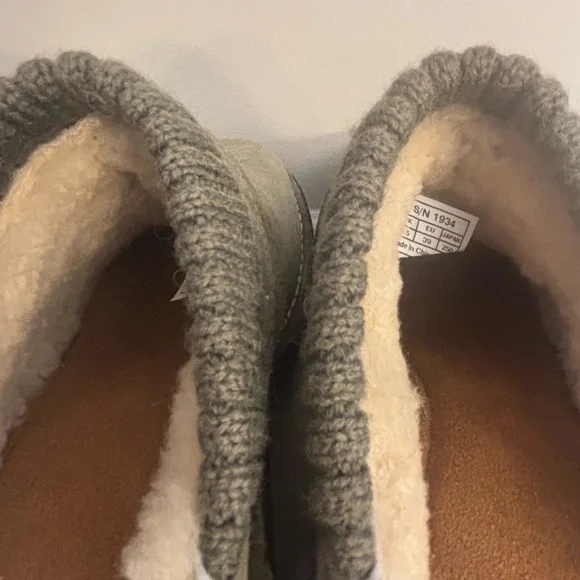 UGG Brand New Olive Green Suede Clogs with Knit Trim - Picture 9 of 9